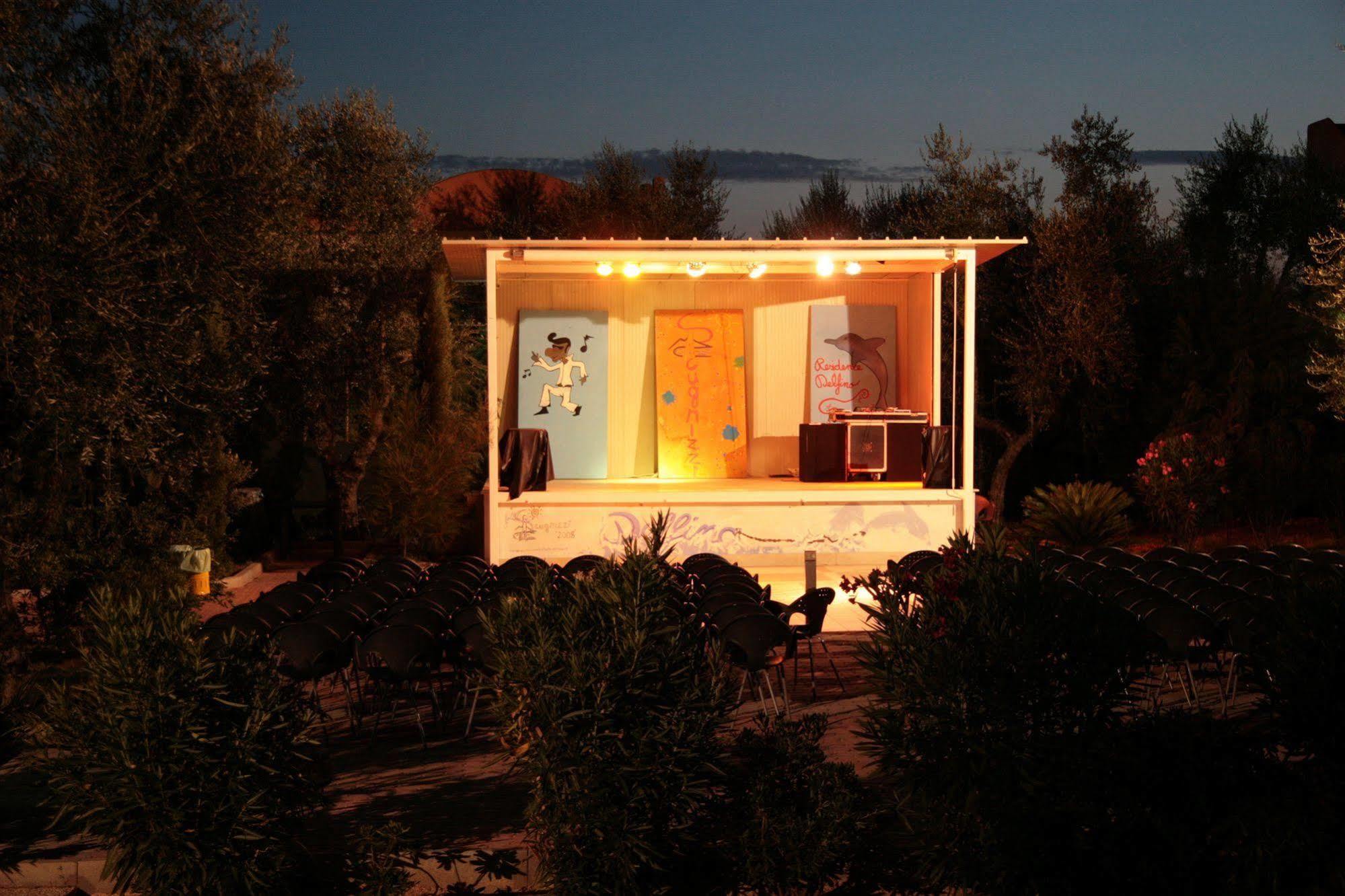 Villaggio Turistico Residence Delfino Βιέστε Εξωτερικό φωτογραφία